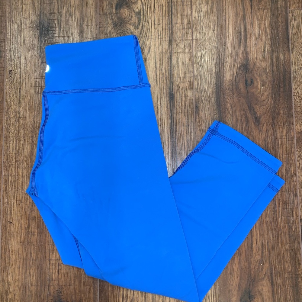 Lululemon cropped leggings. Reversible